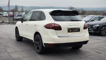 Porsche Cayenne - 2
