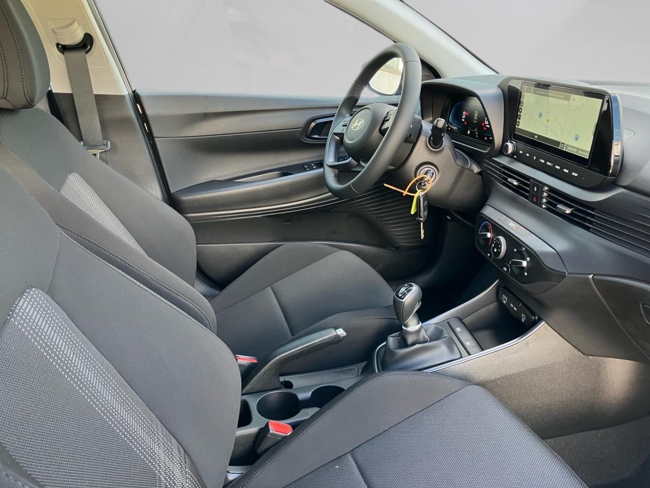 Fahrzeugabbildung Hyundai BAYON SELECT DynLicht Fernlichtass. Kam. Navi