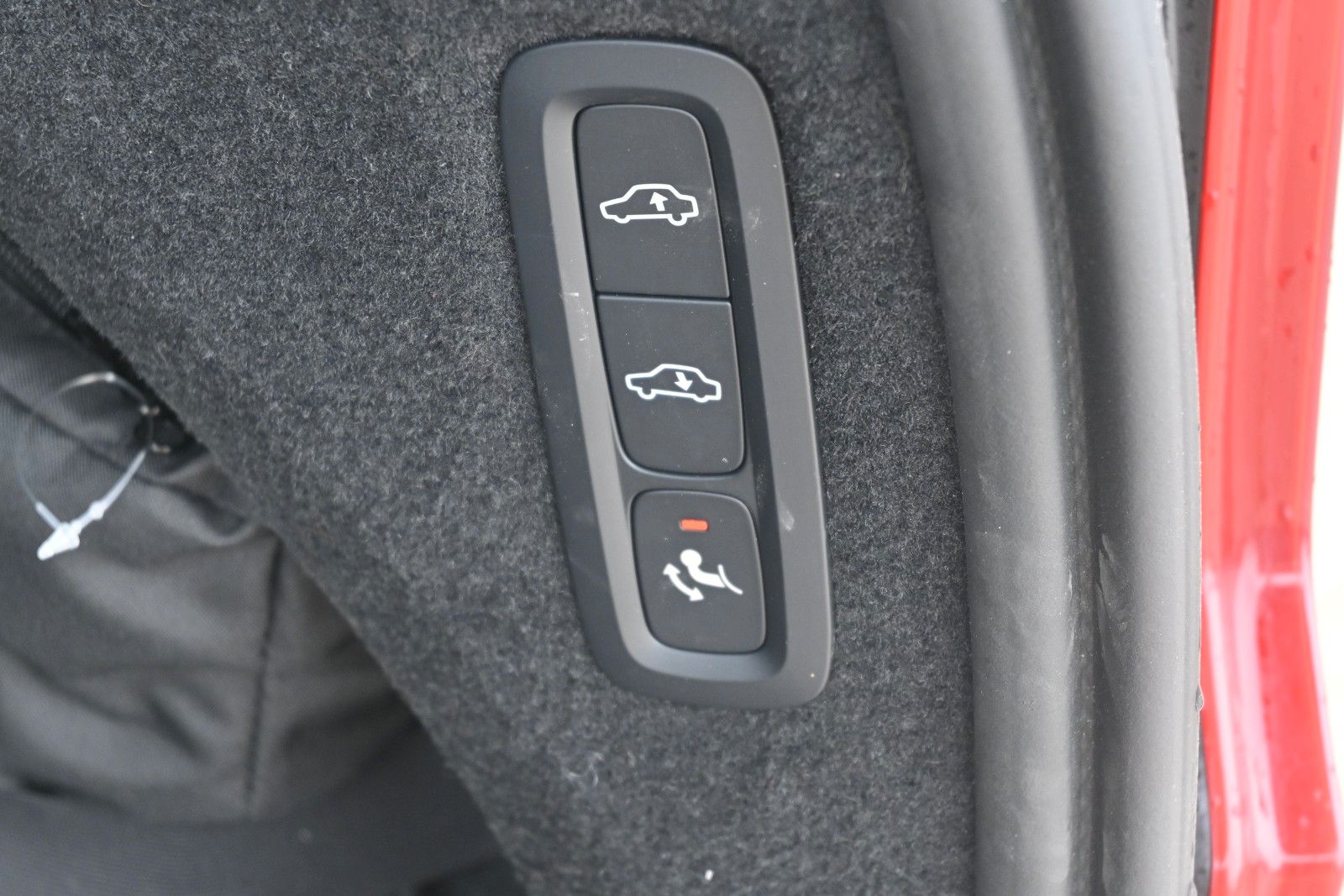 Fahrzeugabbildung Volvo XC90 T8 AWD Ultra Dark Recharge Plug-In Hybrid