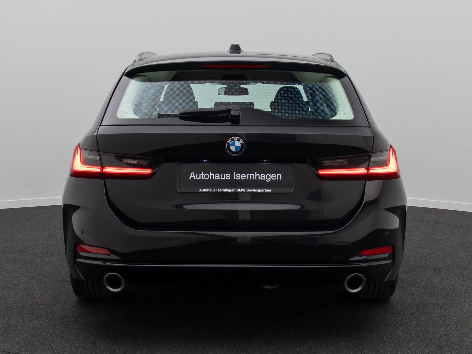 Fahrzeugabbildung BMW 320d GeschwindigReg AHK Widscreen Sport DAB