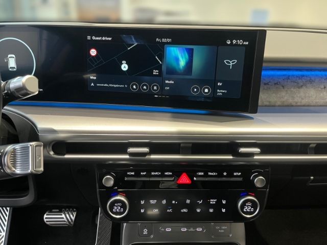 Fahrzeugabbildung Hyundai IONIQ 9 110 kW 4WD Uniq Panoramadach+ Swivel-Pak