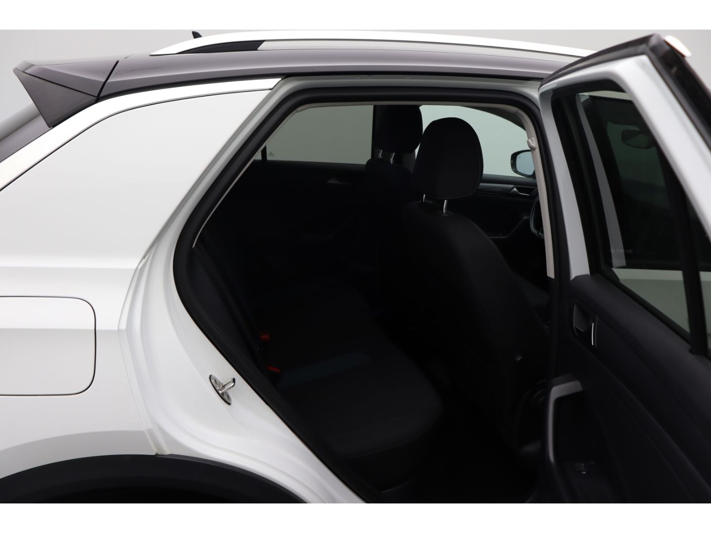 Fahrzeugabbildung Volkswagen T-Roc IQ.DRIVE AHK Kamera Digi Cockpit DAB