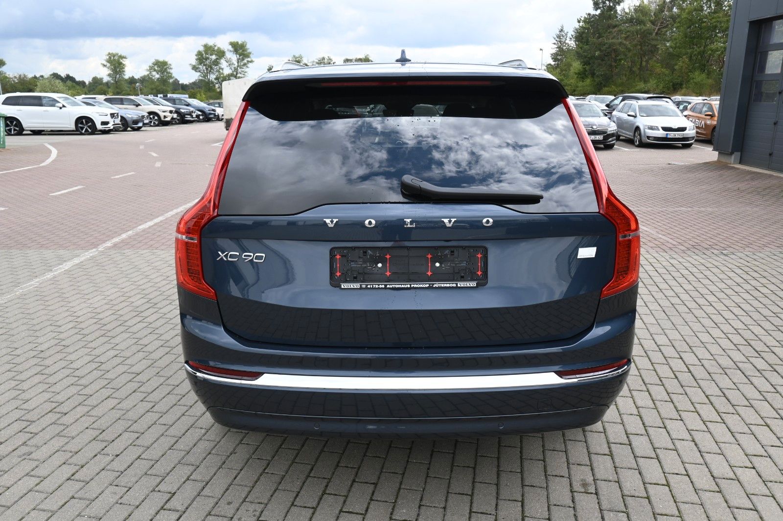 Fahrzeugabbildung Volvo XC90 T8 Ultimate Bright PHEV *AHK*MASS*B&W*LUFT*