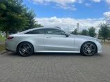 Mercedes-Benz E 220d AMG Line Garantie Panorama Burmester ACC - Mercedes-Benz E 220 Gebrauchtwagen in Karlsruhe