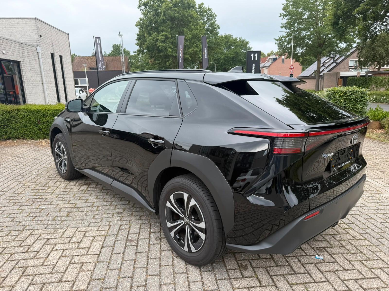 Toyota bZ4X FWD Comfort 3-Phasig 11 kw laden