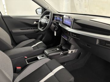 Fotografie des Opel Frontera 1.2 DI Hybrid 48V eDCT GS (1G)