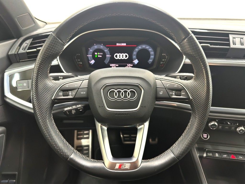 Audi Q3 - Bild 16