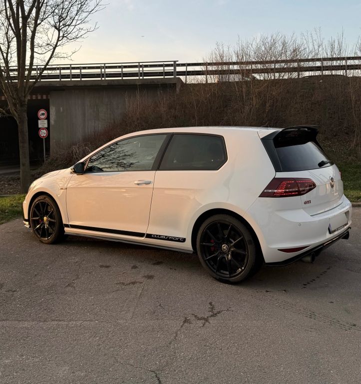 Image of Volkswagen Golf