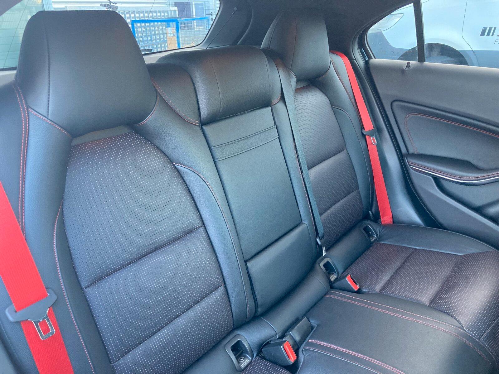 Mercedes-Benz A 250 AMG Line *COMAND*Pano*Distr*HarmanKardon®*