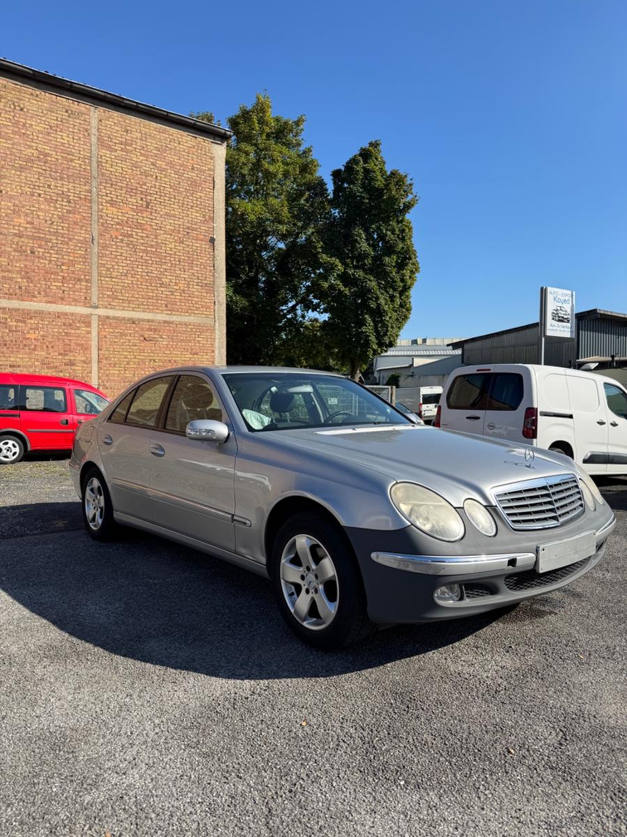 Mercedes-Benz E 200 KOMPRESSOR ELEGANCE