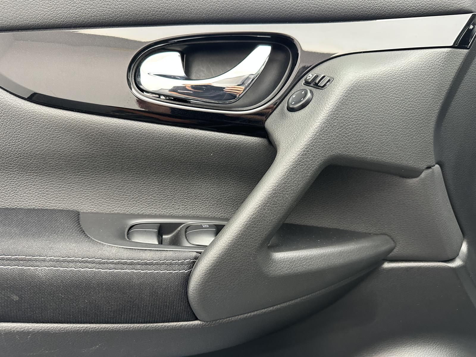 Nissan Qashqai N-Connecta "PANO-NAVI-CAM-MULTI-TEMPO"