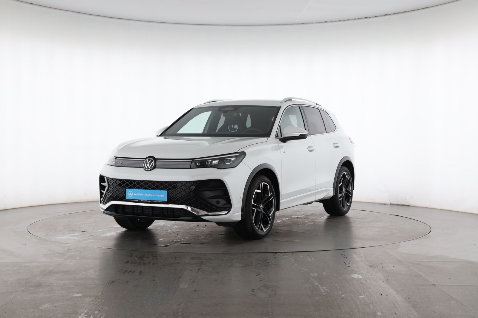 Volkswagen Tiguan 1.5 eTSI DSG R-Line NAVI LED AHK foto 2
