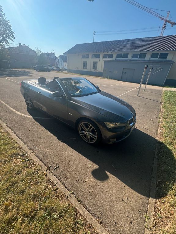 Image of BMW 330