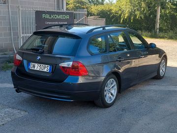 BMW 320 - 5