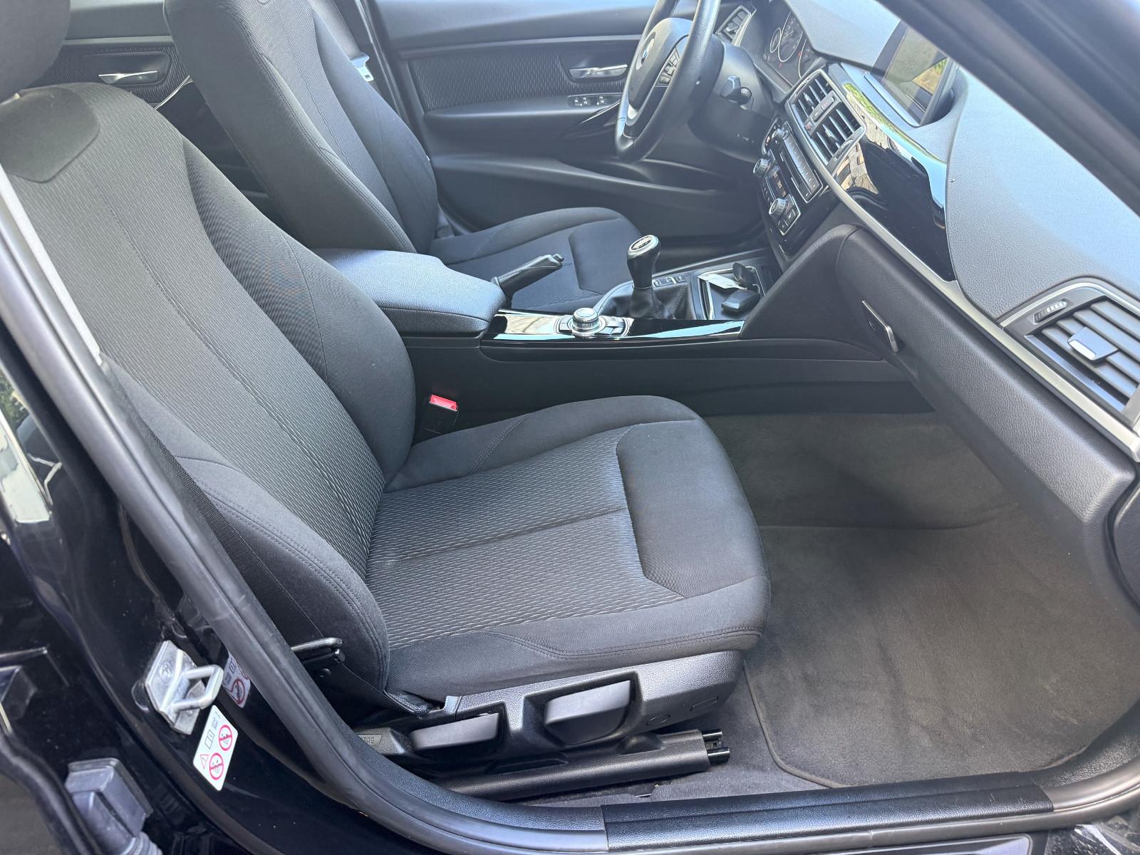 BMW 318 i,Limo,Navi,PDC v&h,LED,AHK