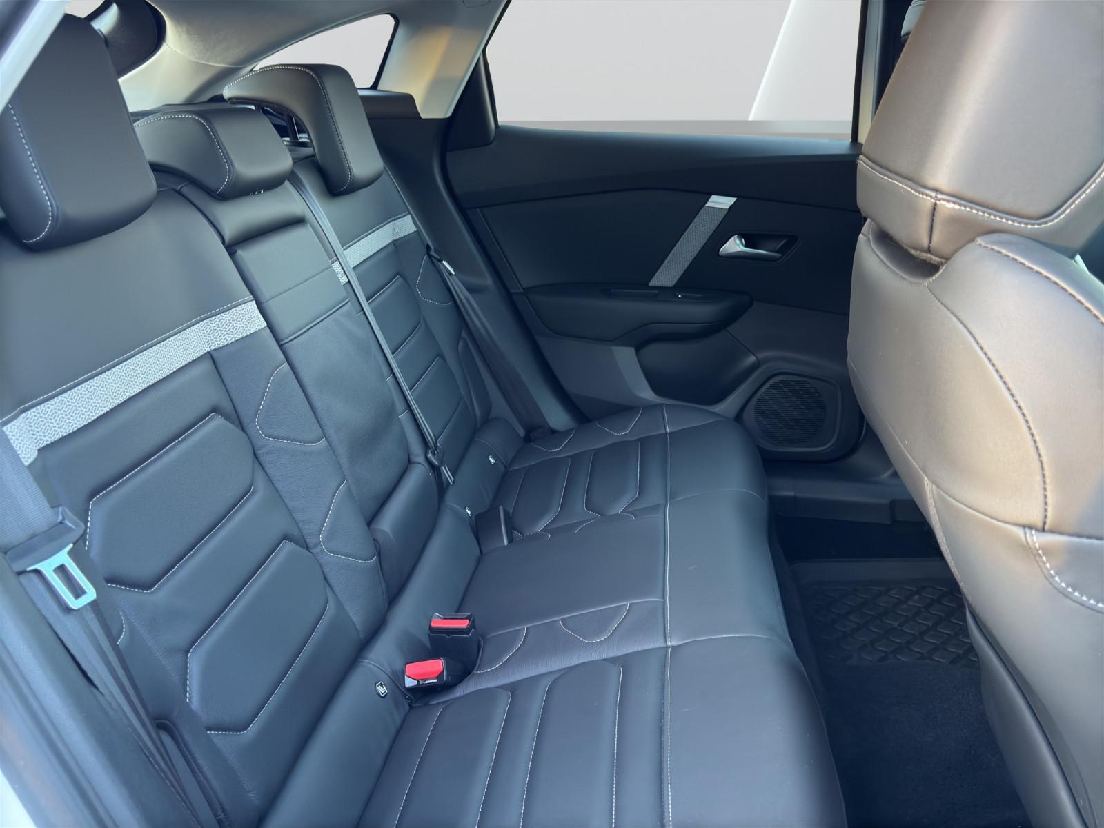 Citroën ë-C4 Elektromotor 136 SHINE viele Extras,neuw.