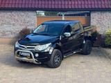 Mitsubishi L200 Plus Doppelkabine 4WD - schwarze Mitsubishi L200