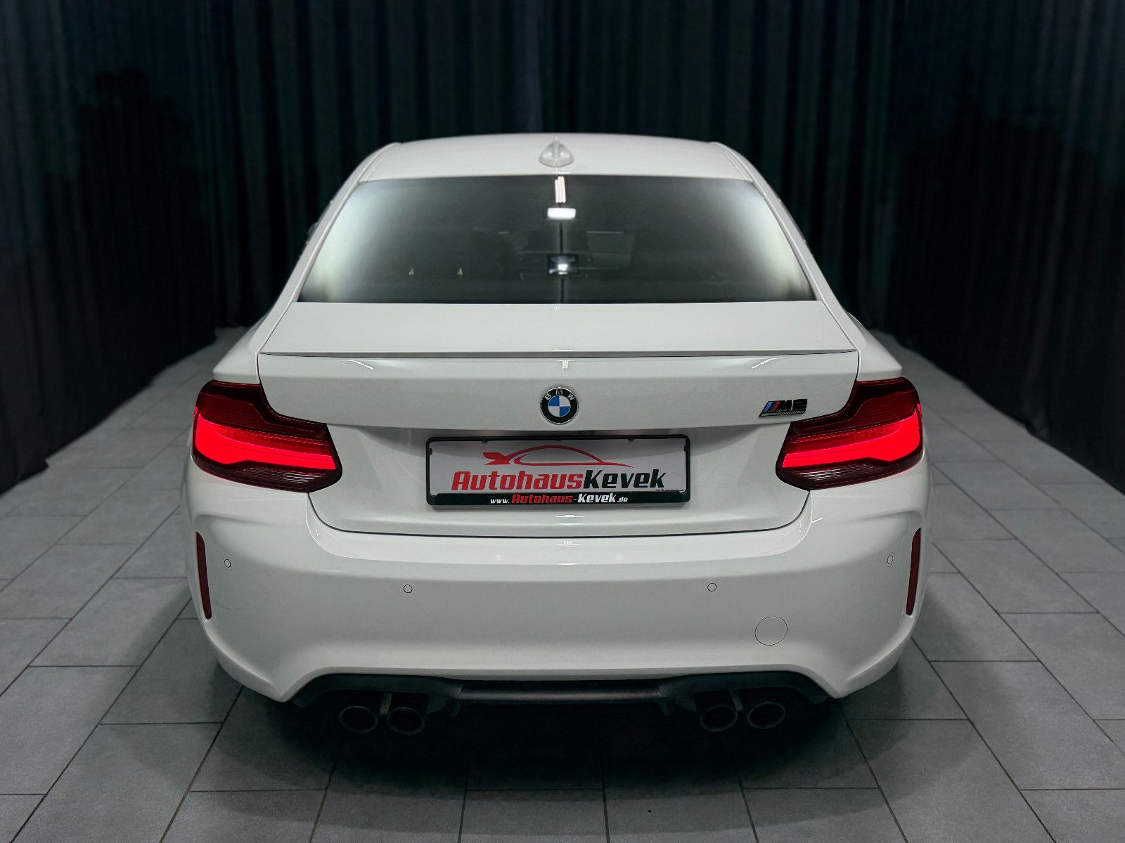 Fahrzeugabbildung BMW M2 Competition|H&K|KW|RF-Kamera|Assistent