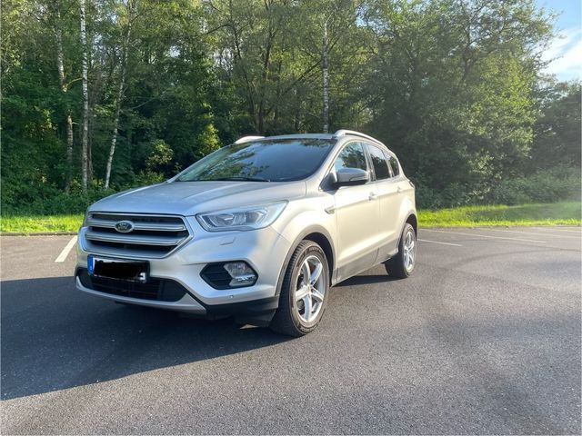 Ford Kuga 1,5 TDCi 4x2 88kW COOL & CONNECT PowerS...