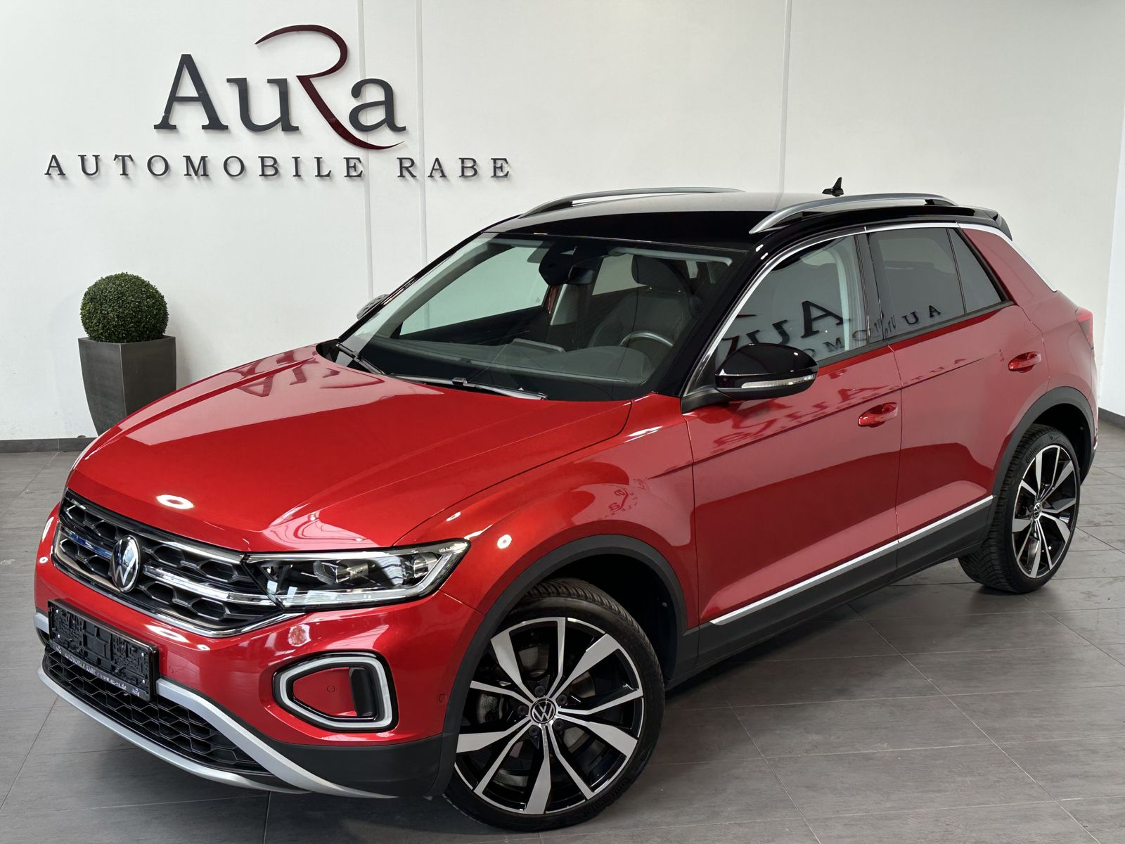 Fahrzeugabbildung Volkswagen T-Roc 1.5 TSI DSG Sport NAV+LED+ACC+STANDHEIZUNG