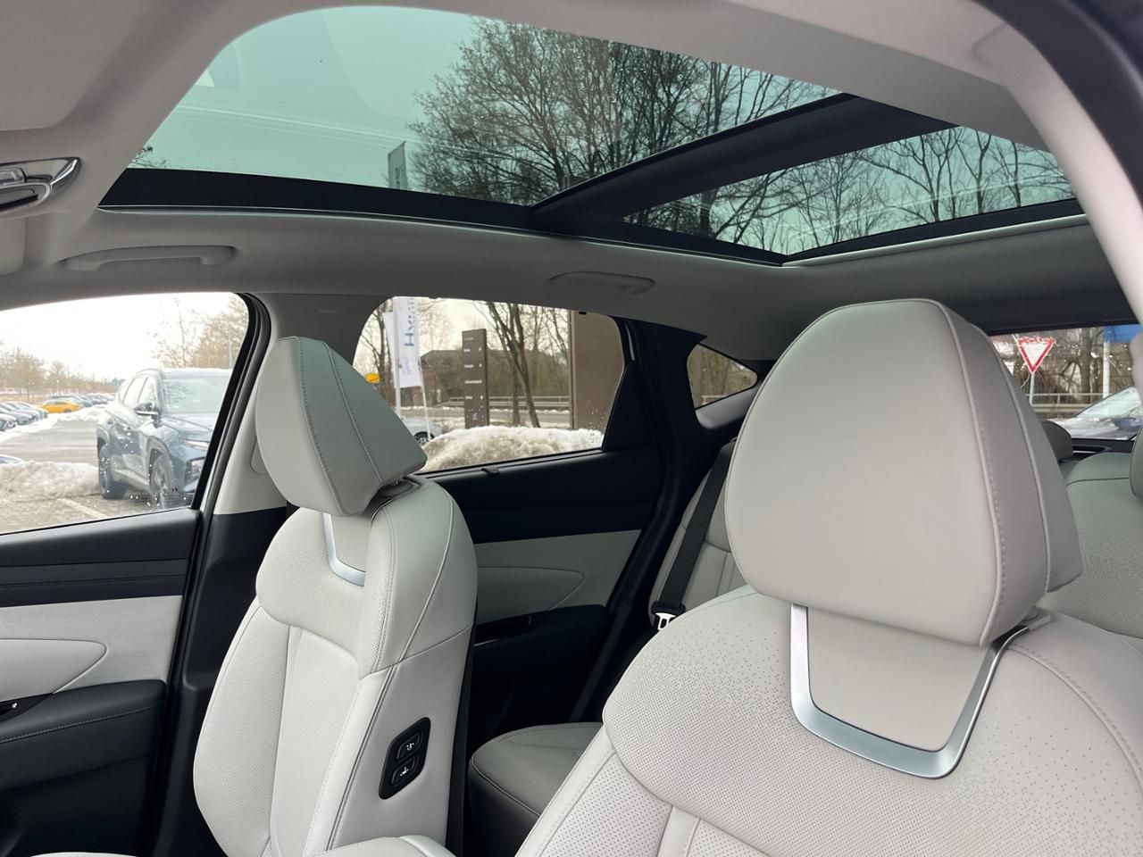 Fahrzeugabbildung Hyundai TUCSON PRIME 360 4xSHZ ACC AUT Akustikglas HUD
