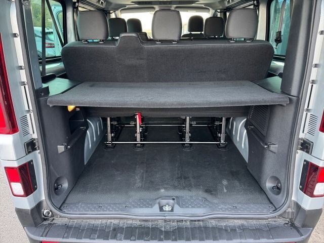 Fahrzeugabbildung Nissan Primastar Kombi9 L1H1 2,8t dci170 DCT TEKNA 2ST