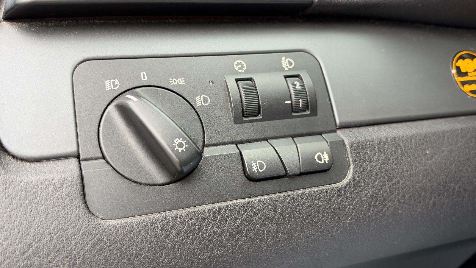 BMW 316 2005 — photo 20