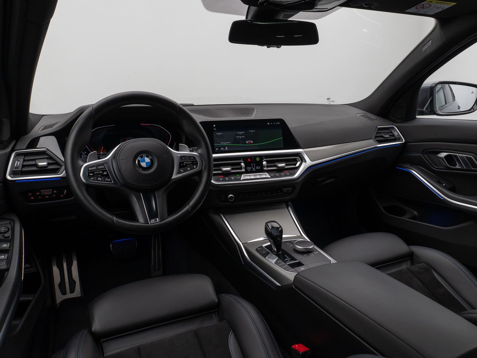 Fahrzeugabbildung BMW 330d M Sport Kamera DAB HiFi Stop&Go Alarm LED