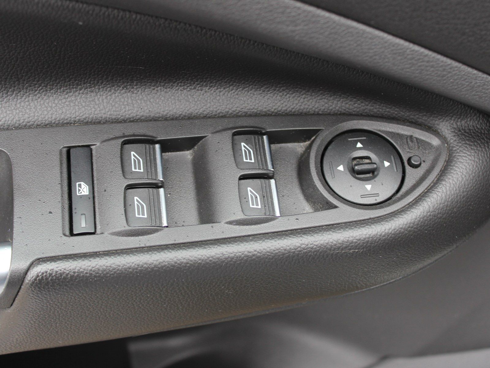 Fahrzeugabbildung Ford Kuga Titanium 2,0 TDCi 4x4 Start/Stopp