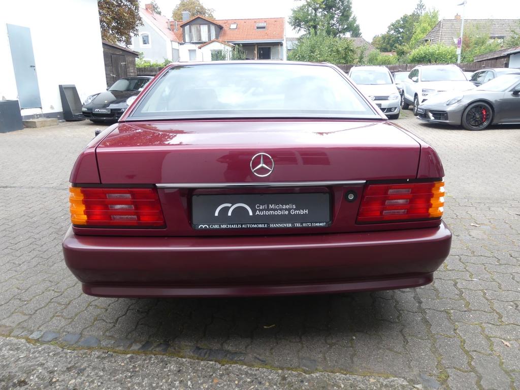 Mercedes-Benz SL 300
