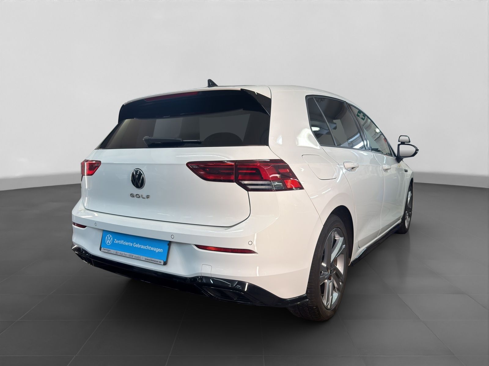 Volkswagen Golf 2.0 TDI DSG R-LINE PANO NAVI LED foto 3