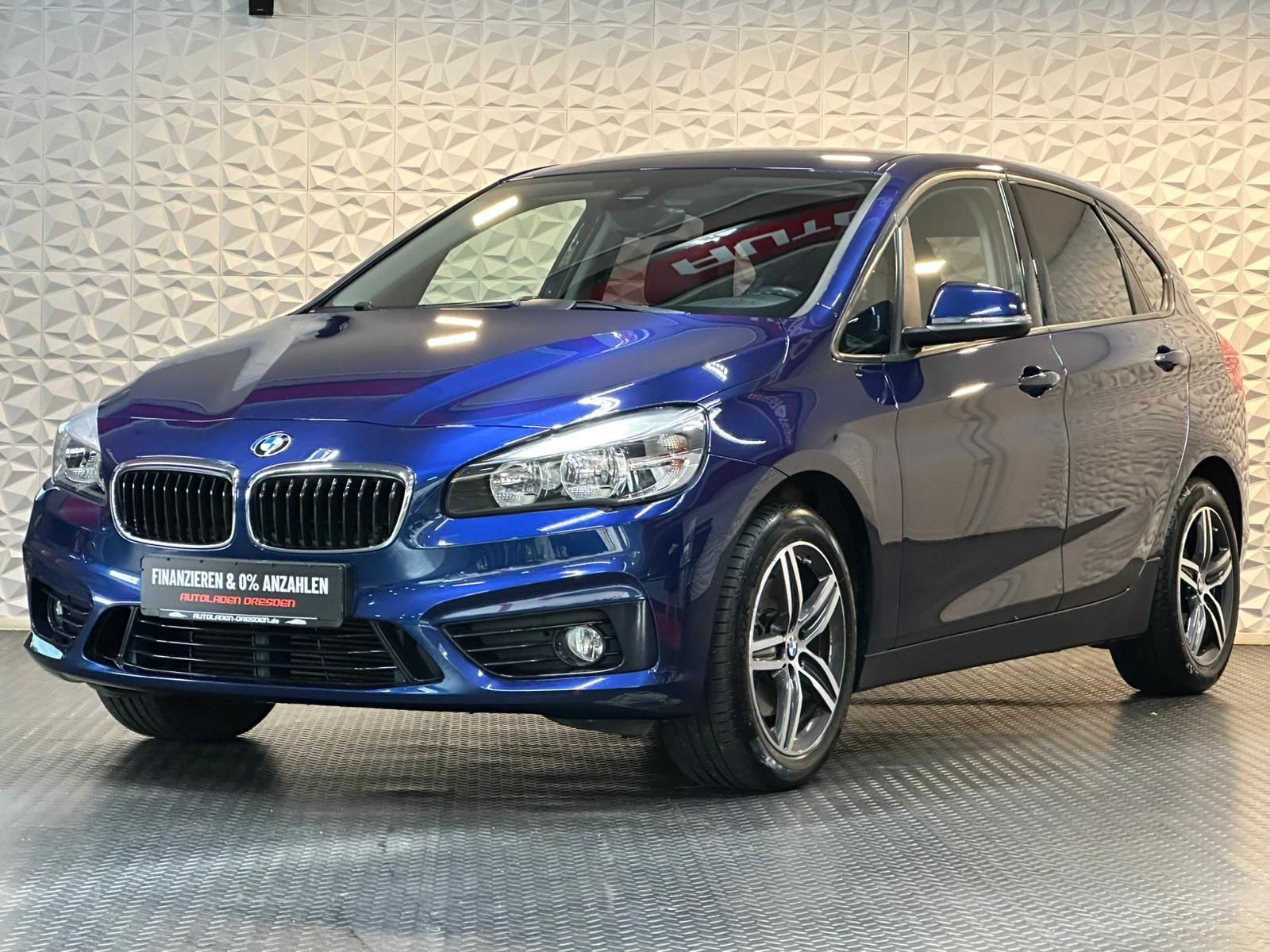 BMW 220i Active Tourer SPORTLINE* AHK#SHZ#NAVI#TEMPO - Image 4