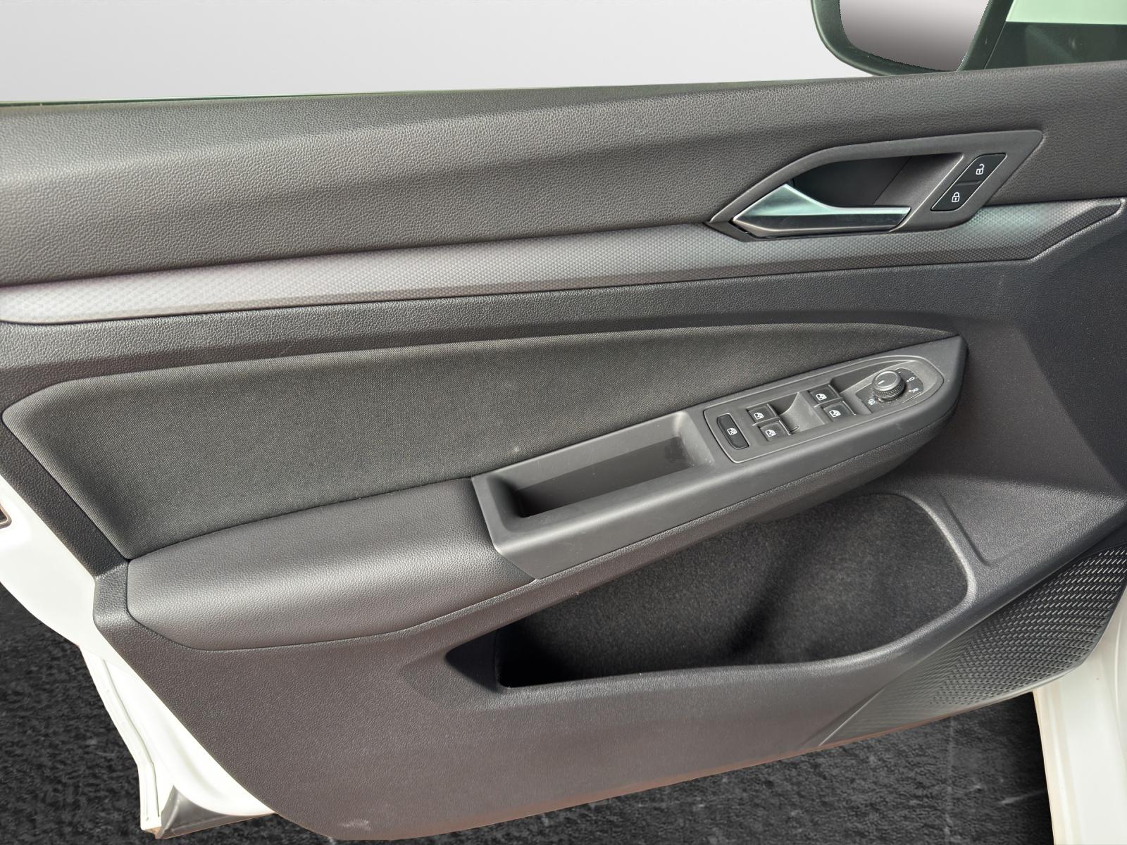 Volkswagen Golf 1.5 TSI Active AHK Navi LED Kamera PDC LM, миниатюра 6