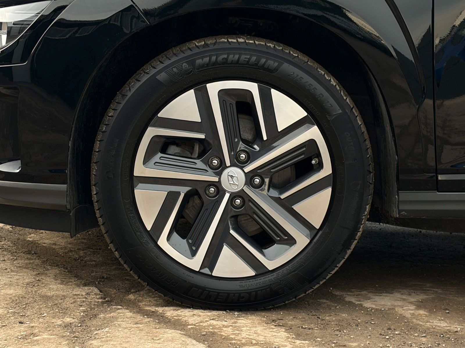 Fahrzeugabbildung Hyundai KONA E Select ACC LHZ SHZ LKAS PDC CarPlay Kam