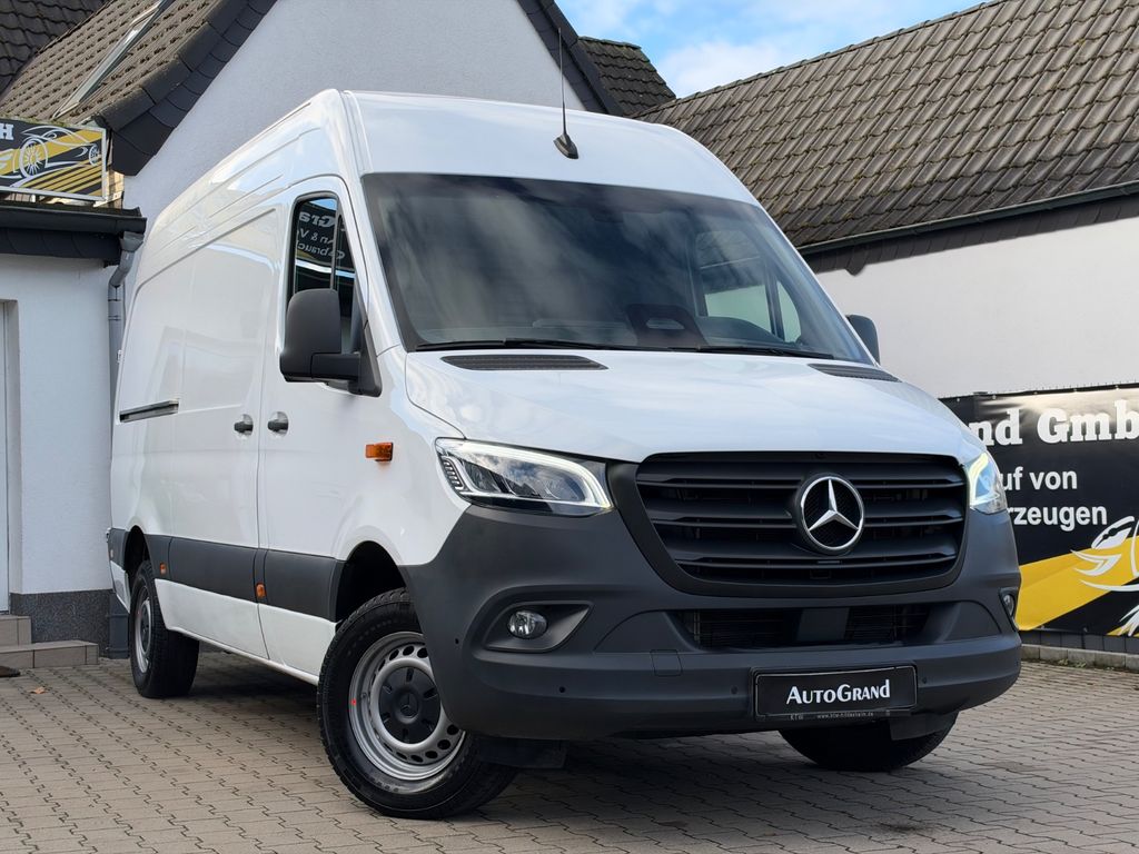 Image of Mercedes-Benz Sprinter