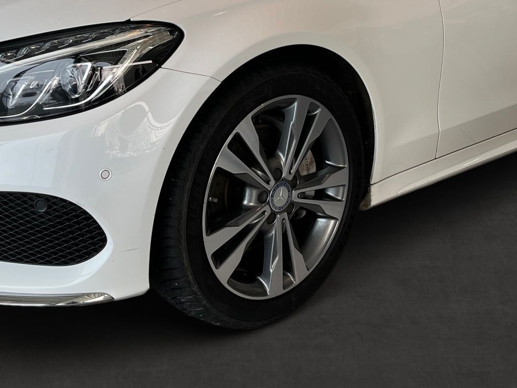 Fahrzeugabbildung Mercedes-Benz C 180 T AMG AHK Pano Totwi. LED SHZ Sport Navi