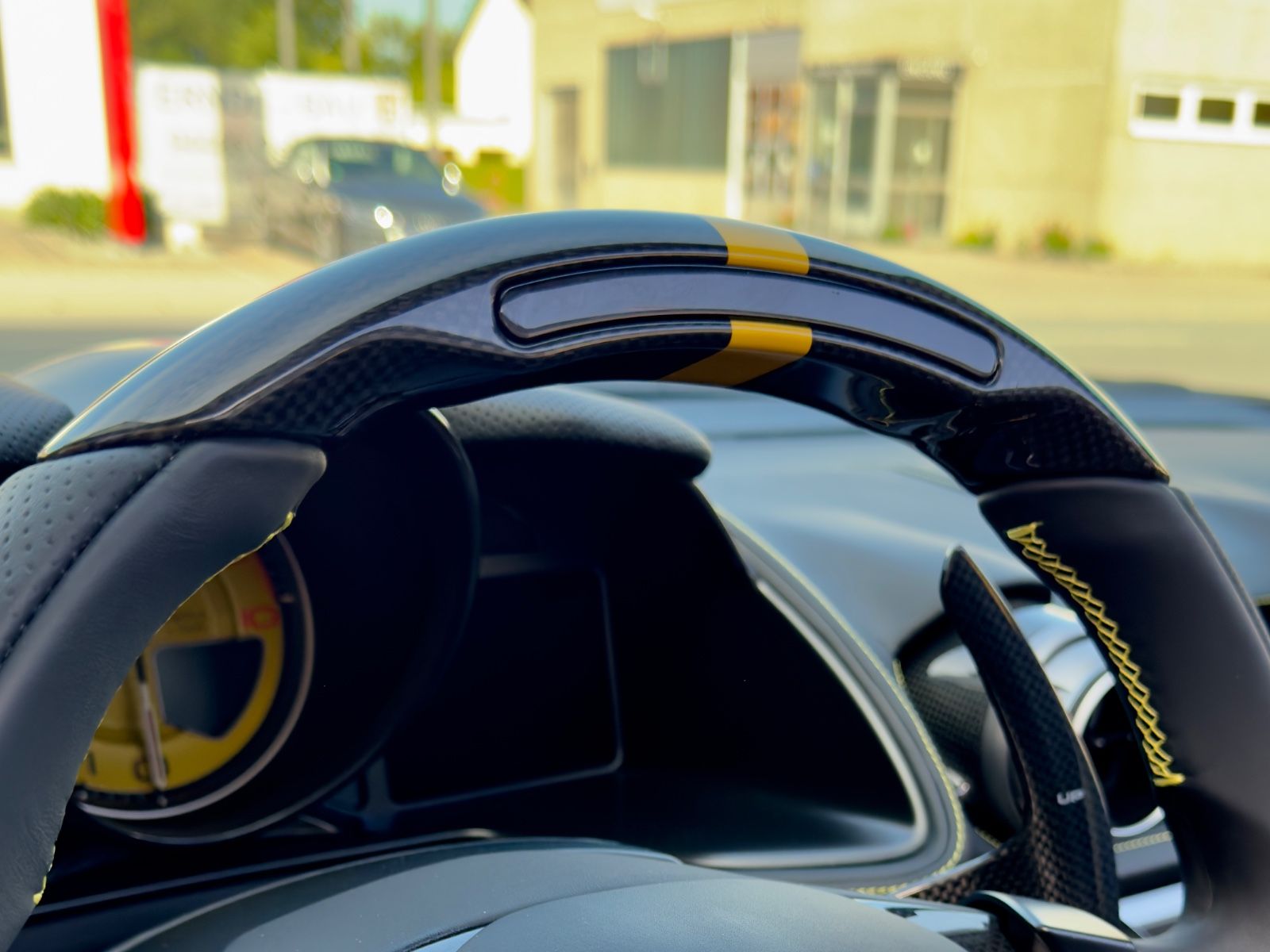 Fahrzeugabbildung Ferrari 812 GTS*Atelier*all Carbon*painted*ADAS