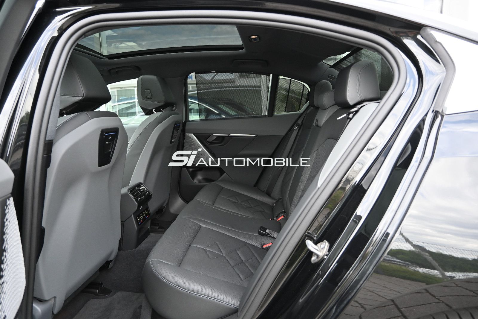 Fahrzeugabbildung BMW 520d xDr. °UVP 88.830€°MERINO°PANO°STHZG°360°