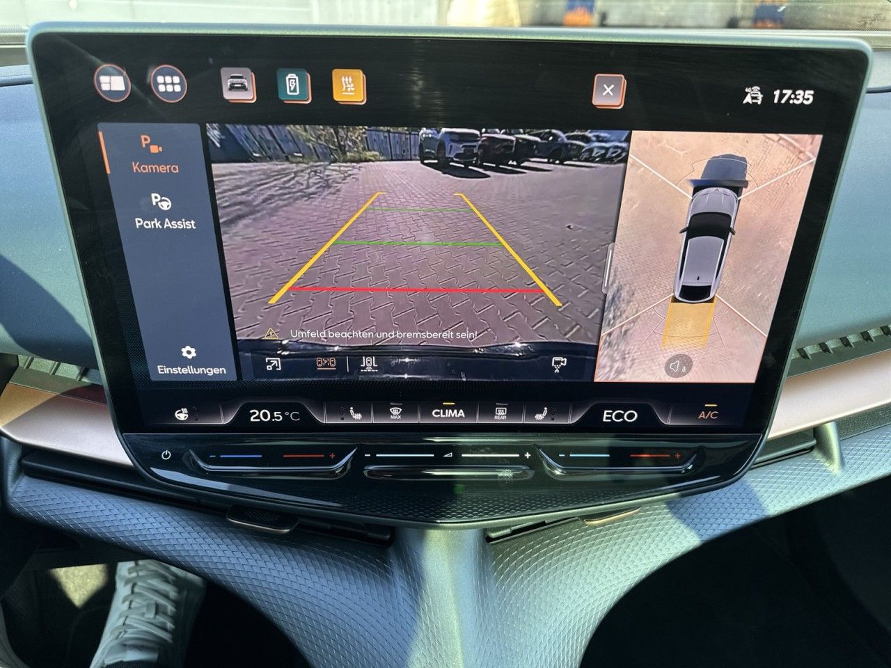 Fahrzeugabbildung CUPRA Tavascan VZ 4Drive 340 PS 77 kWh - mit KI generiert/bearbeitet