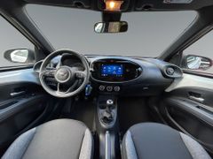 TOYOTA Aygo X Business Edition (AB7)