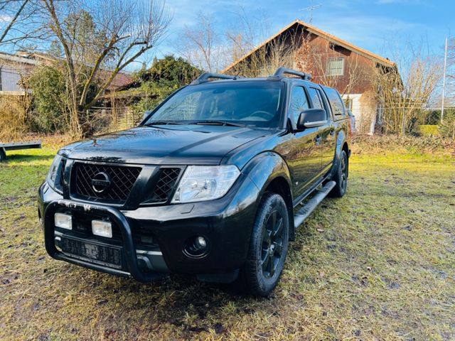 Nissan Pickup Double Cab LE V6 4x4 LB TÜV 01/26