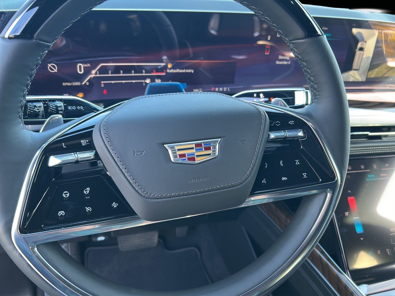 Fahrzeugabbildung Cadillac Escalade ESV MY 25 FACELIFT/EXECUTIVE SITZ/LANG