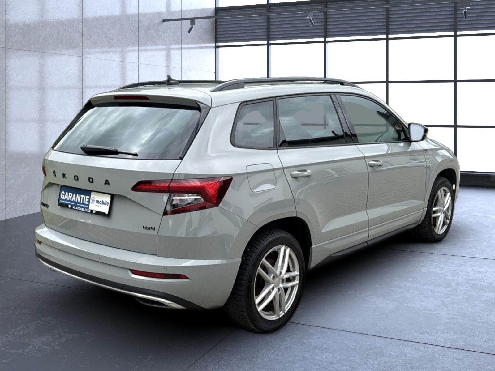 Fahrzeugabbildung SKODA Karoq Sportline 4x4/ unfallfrei