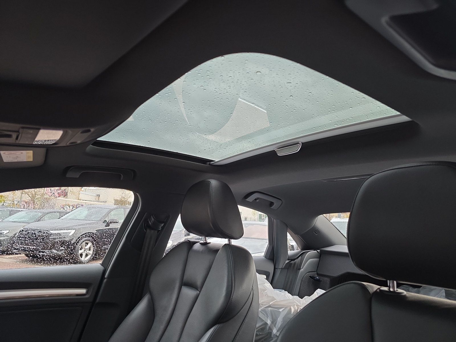 Fahrzeugabbildung Audi A3 Limousine 30 TDI sport PANO VIRTUAL LEDER NAV