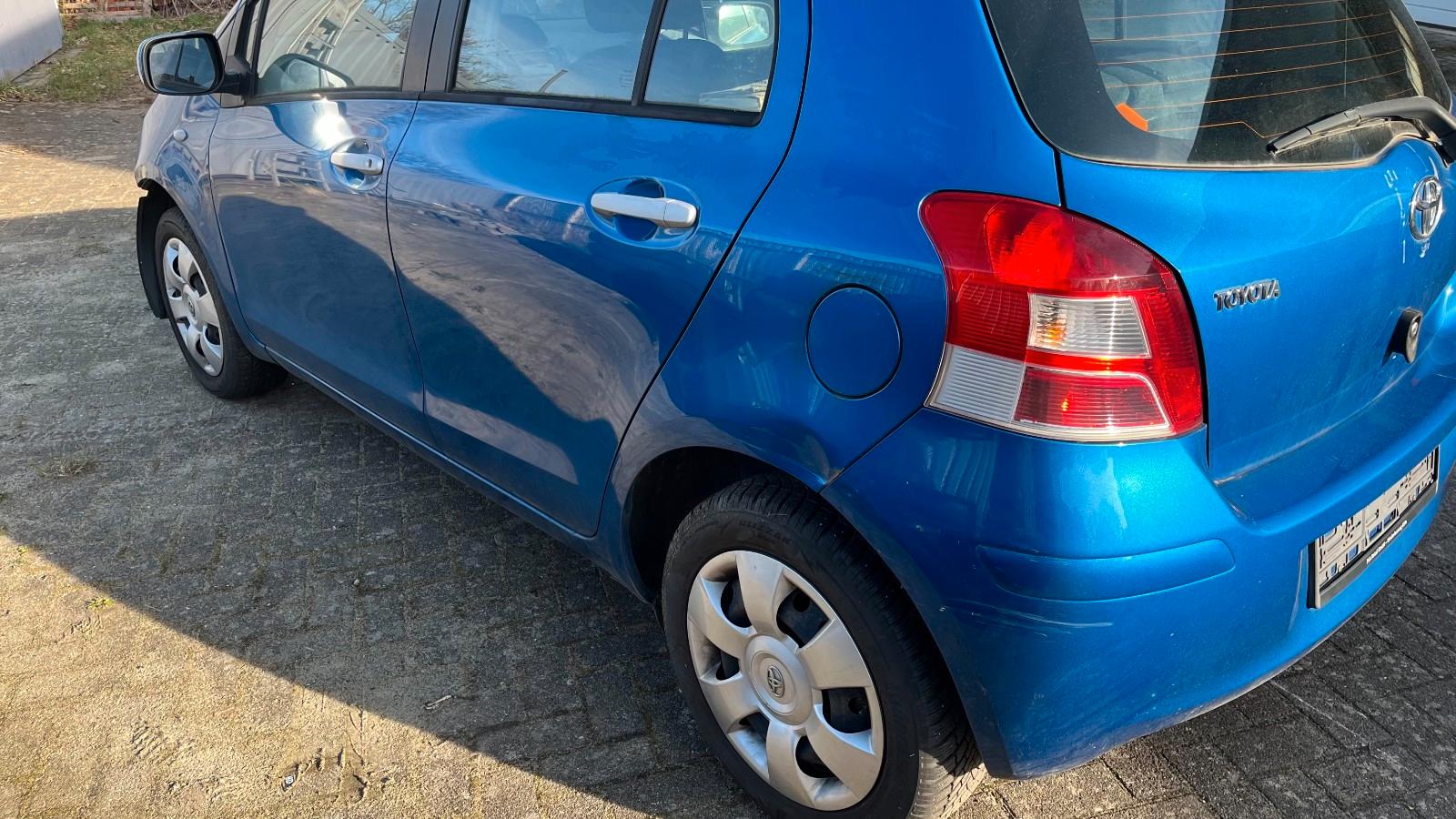 Toyota Yaris 1,0-l-VVT-i CoolEdition