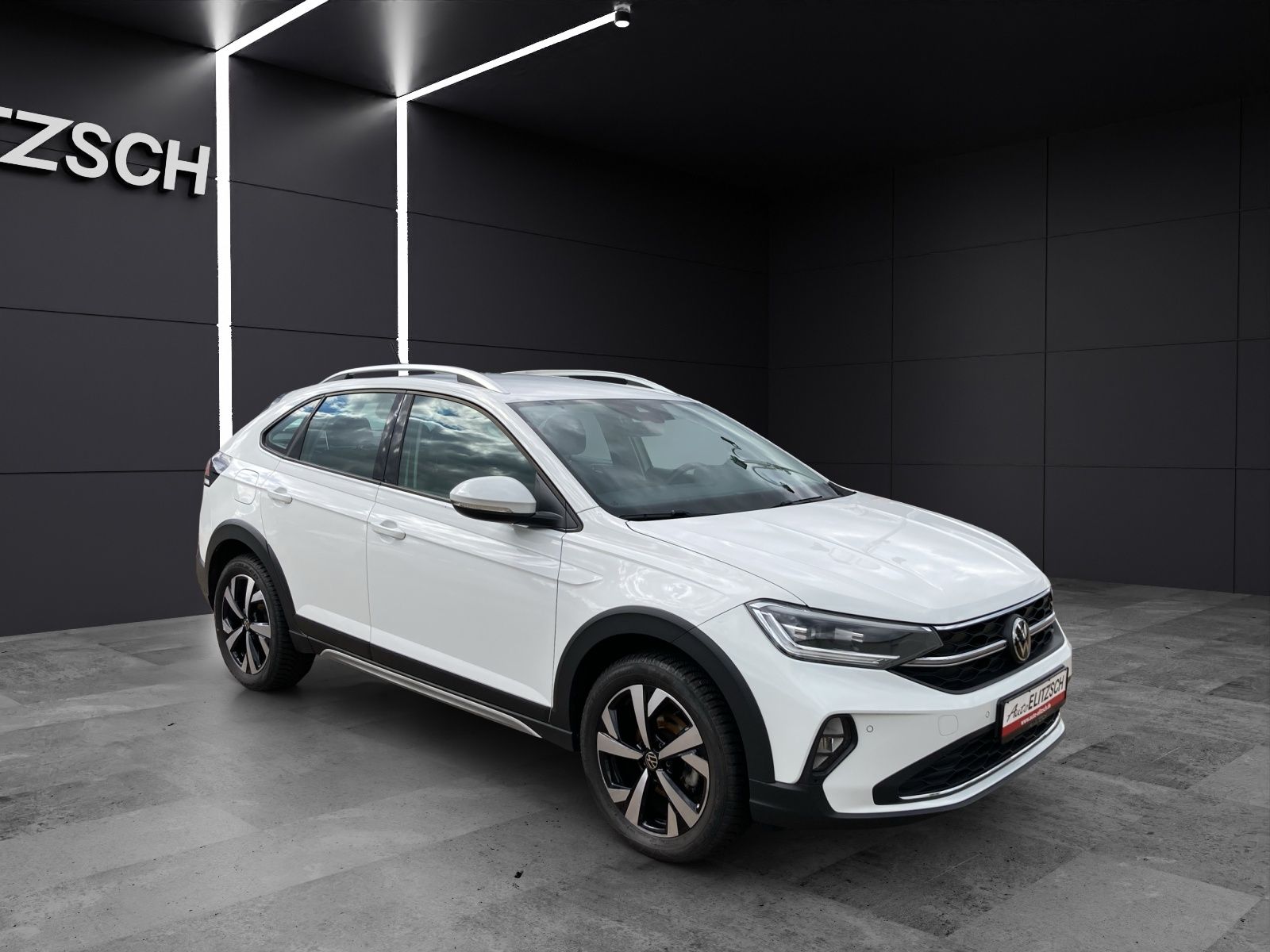 Fahrzeugabbildung Volkswagen Taigo TSI Style DSG IQ-Light Navi AHK RFK SHZ