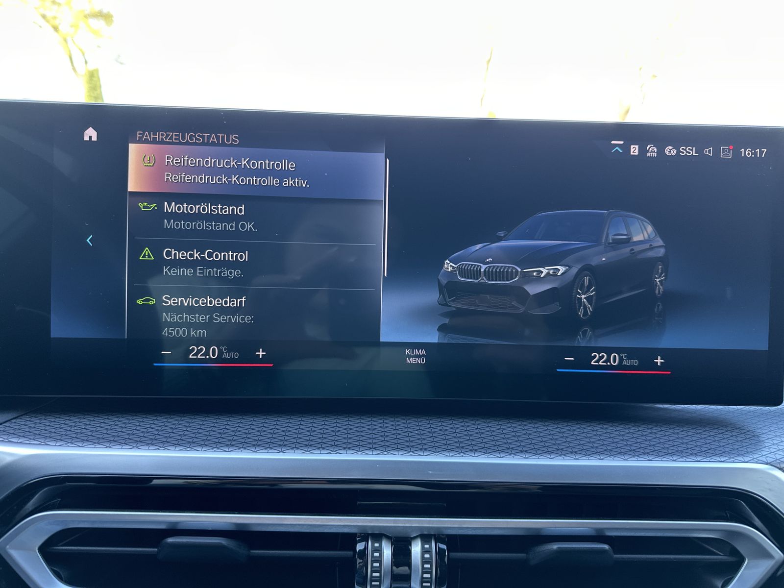 Fahrzeugabbildung BMW 320d Touring M-Sport NAV+LED+ACC+PANO+H&K+KAMERA