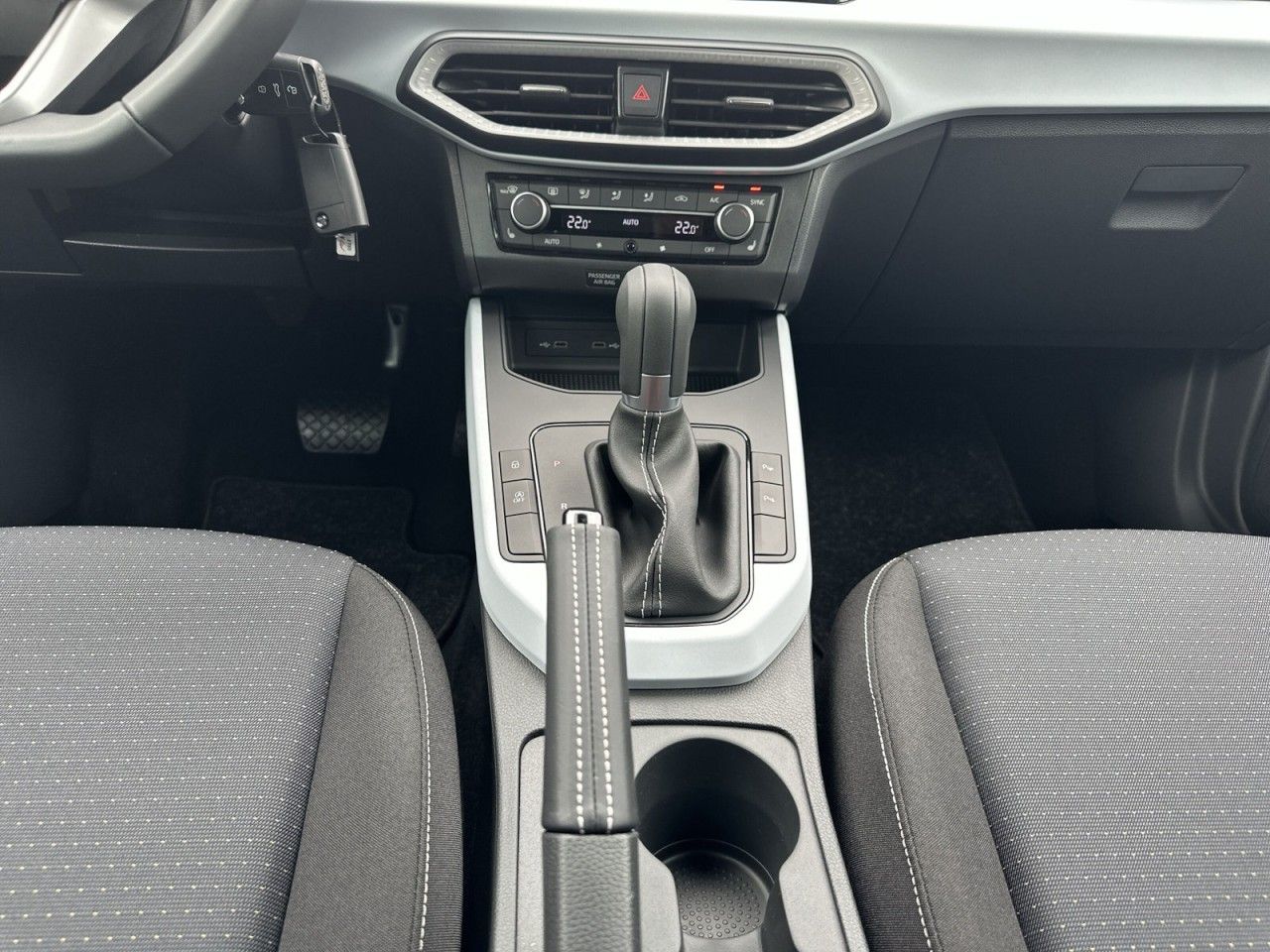 Fahrzeugabbildung SEAT Arona Road Edition 1.0 TSI DSG