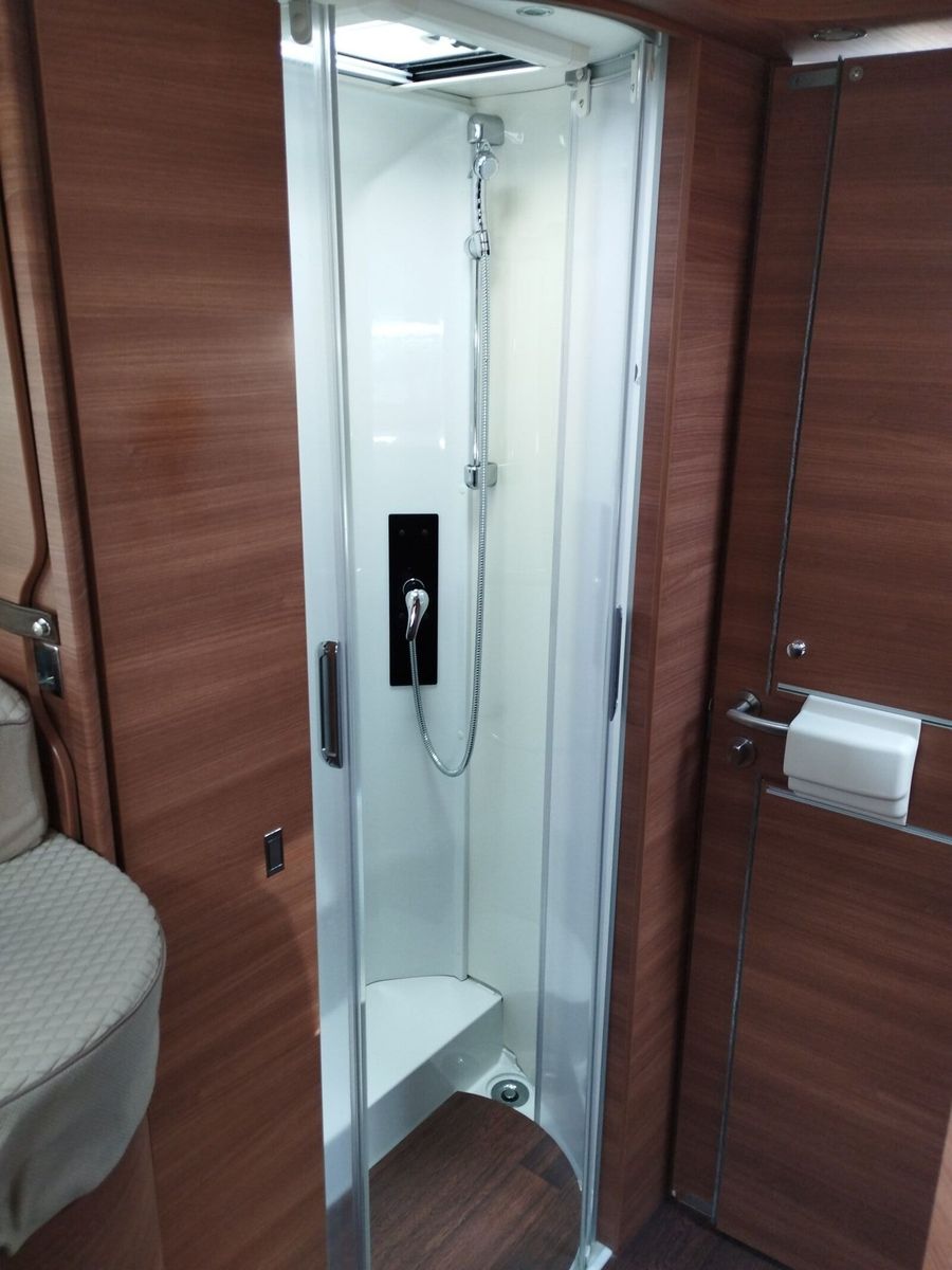 Fahrzeugabbildung Carthago chic c-line I 4.9 LE L hydr. Stützensystem, Luft