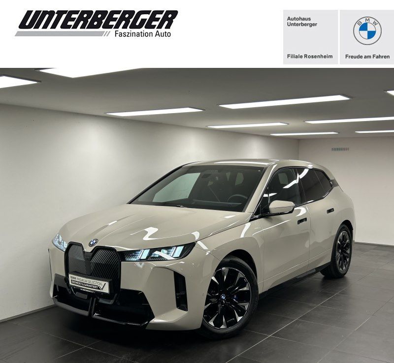 BMW iX xDrive45 M Sportpaket Harman/Kardon AHK DAB L